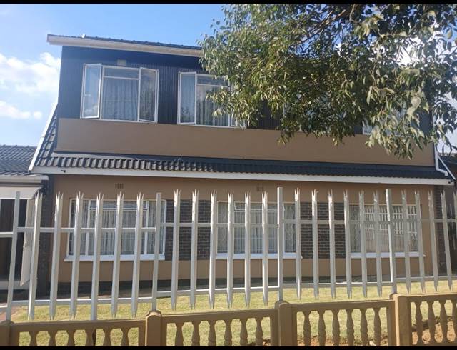 5 bed property for sale in RIDGEWAY